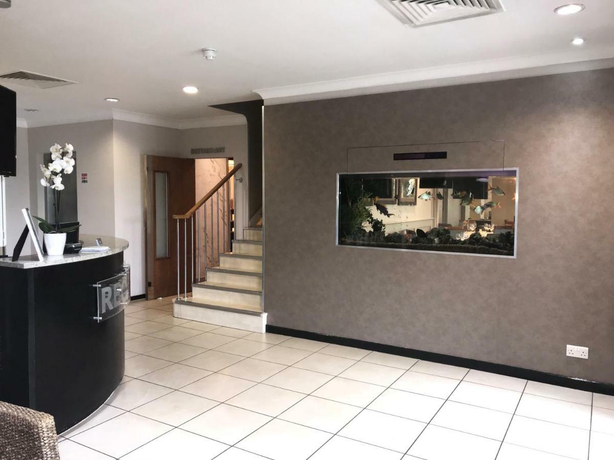 Berwick Manor Hotel Rainham  Exterior foto
